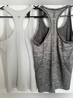 lululemon athletica Swiftly Racerback Tank / Set of 2 / Size 8